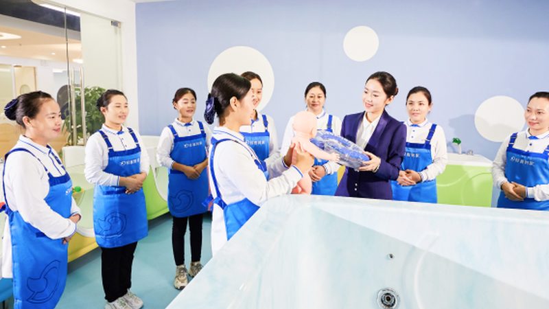 许多新手母婴店老板在采购设备时，往往陷入以下误区：