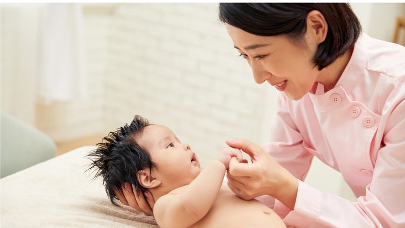 育儿嫂中介机构怎么选