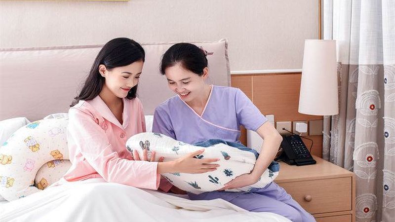 宝宝游泳馆加盟费用通常包括以下几个方面：