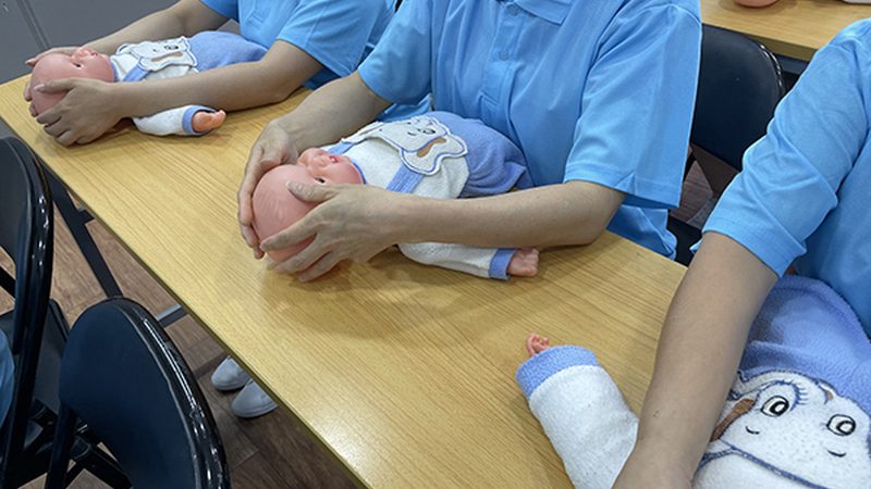 满月发汗与汗蒸：育儿新知，安全护理大揭秘**