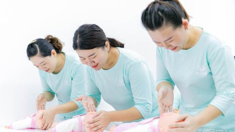 宝宝防水肚脐贴尺寸如何挑选，避免“小身材”的困扰